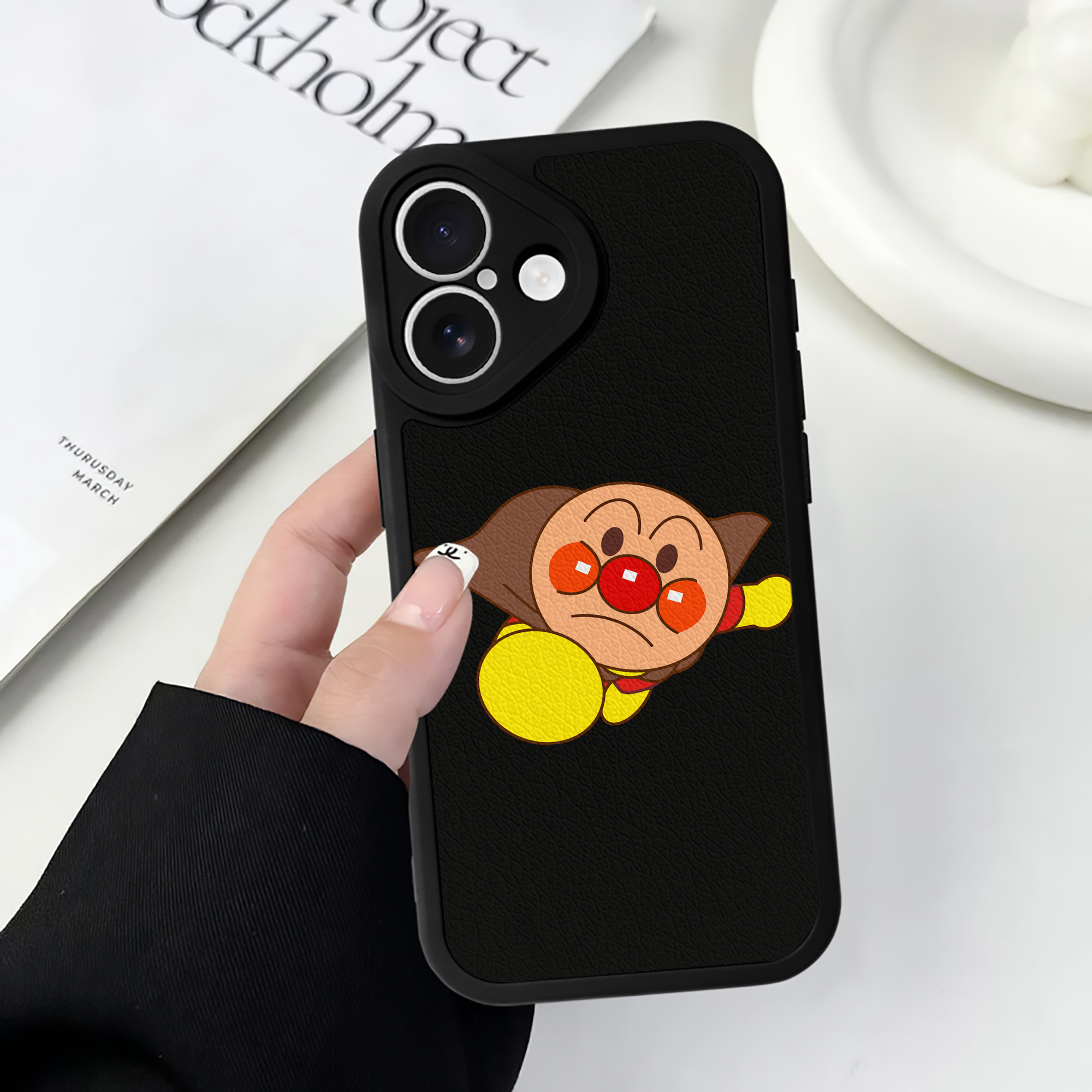 （画像用） アンパンマン Anpanman 【iPhone 16シリーズ対応】シリコンスマホケース（レザー調） 材質：シリコン